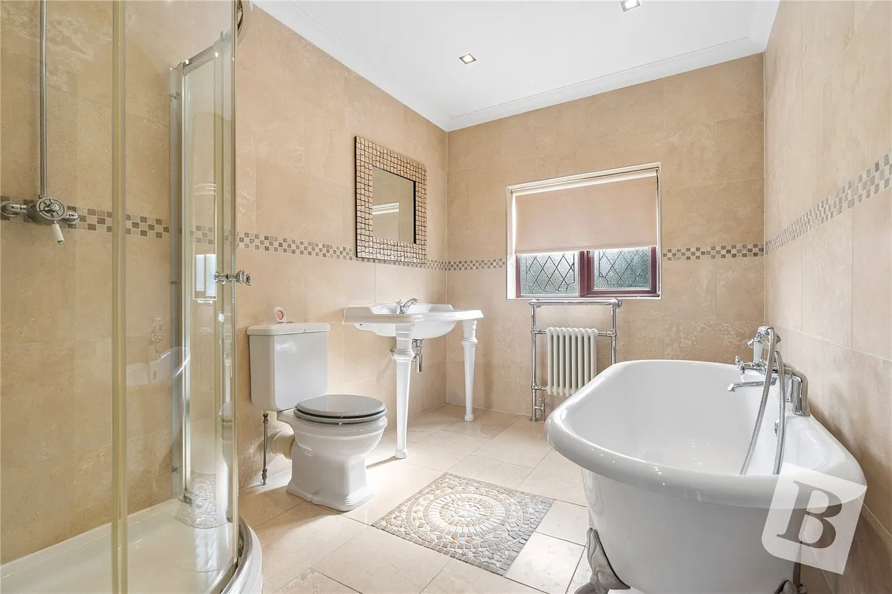 Hyland Close, Hornchurch, RM11, photo 8