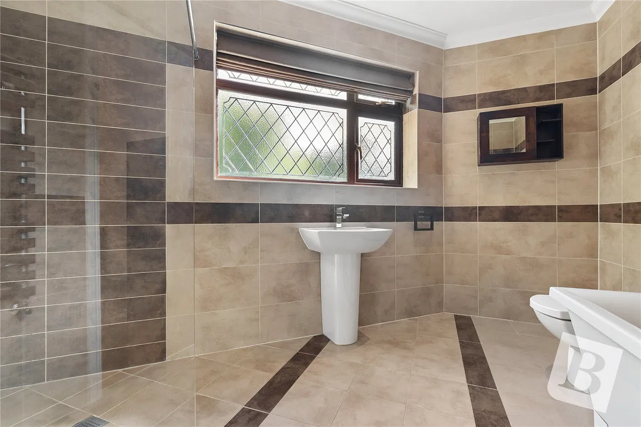 Hyland Close, Hornchurch, RM11, photo 6