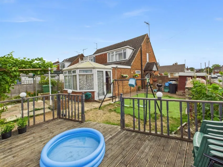 Mayfield Drive, Hucclecote, photo 19
