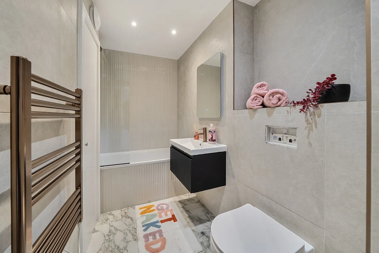 15 Silverthorne Road, London, photo 10