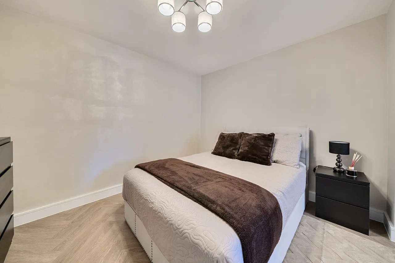15 Silverthorne Road, London, photo 11