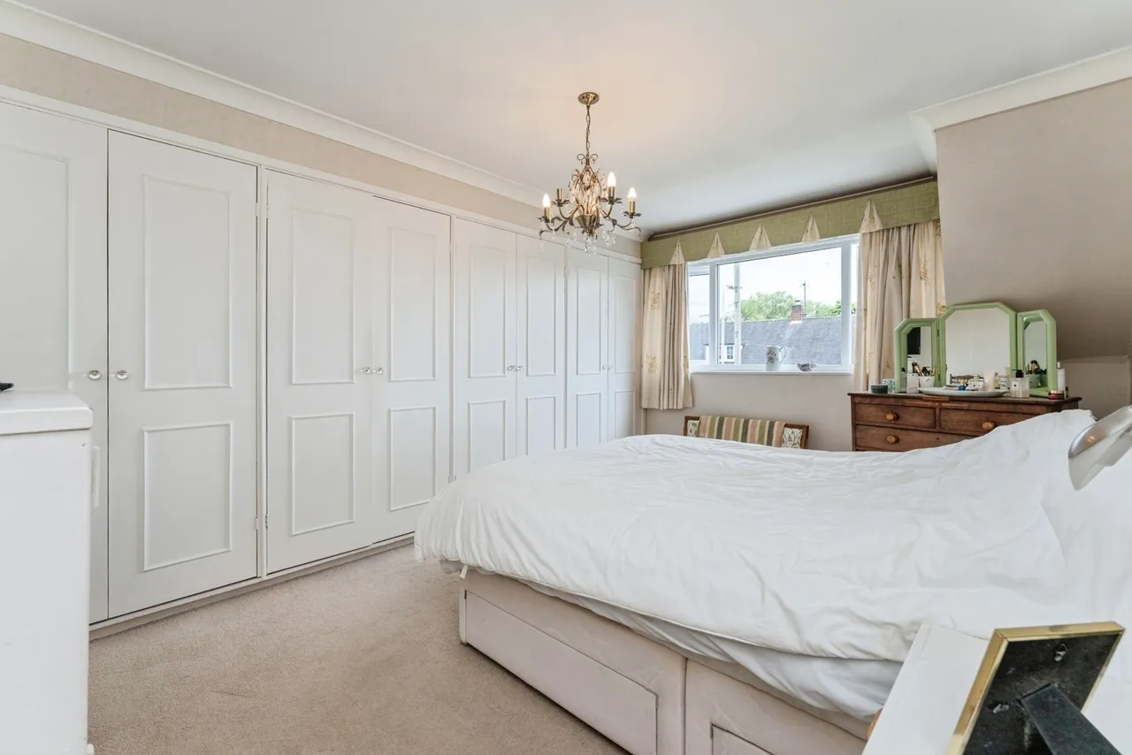 Roe Parc, St. Asaph, LL17, photo 17