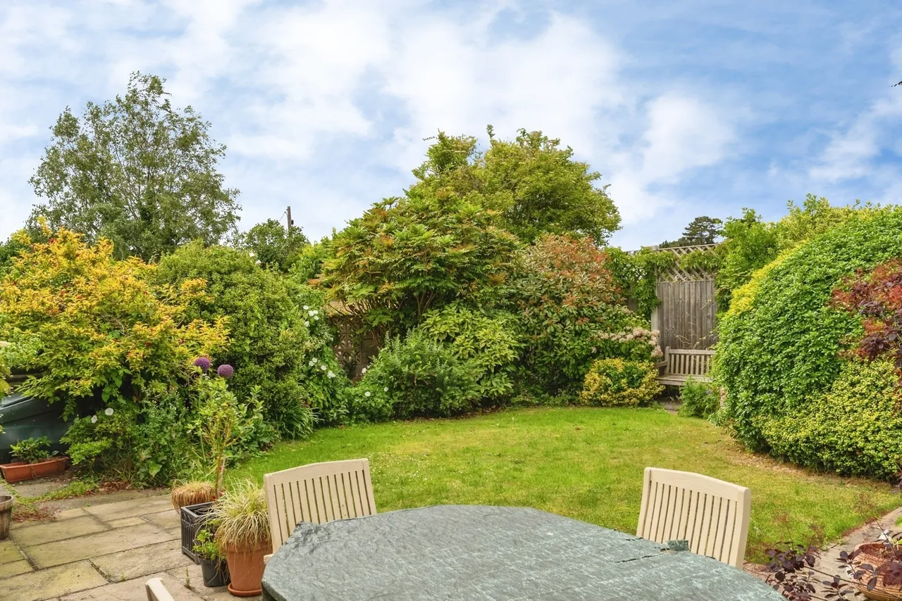 Roe Parc, St. Asaph, LL17, photo 20