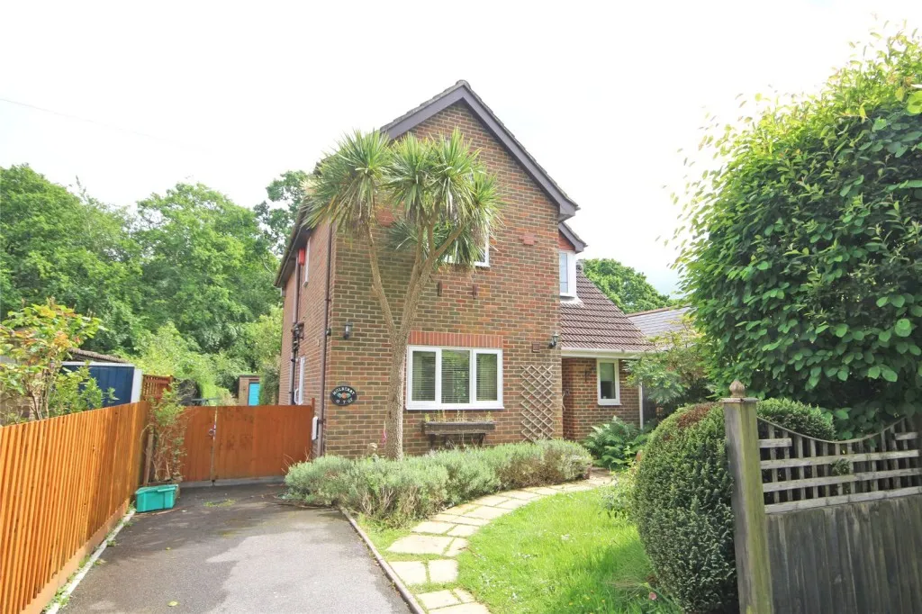 3 bed house for sale, New Milton, Hampshire