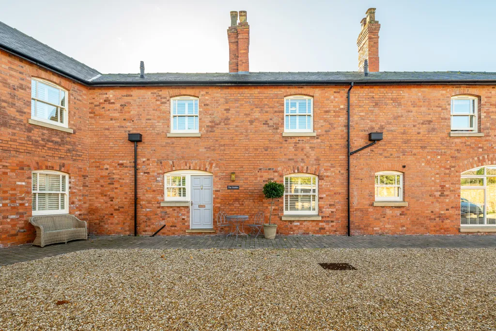 2 bed property for sale, Montagu Road, Canwick, LN4