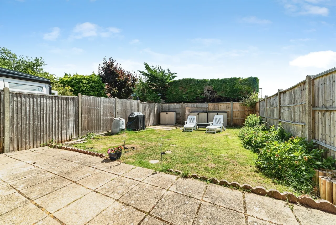 Auklet Close, Basingstoke, RG22, photo 19