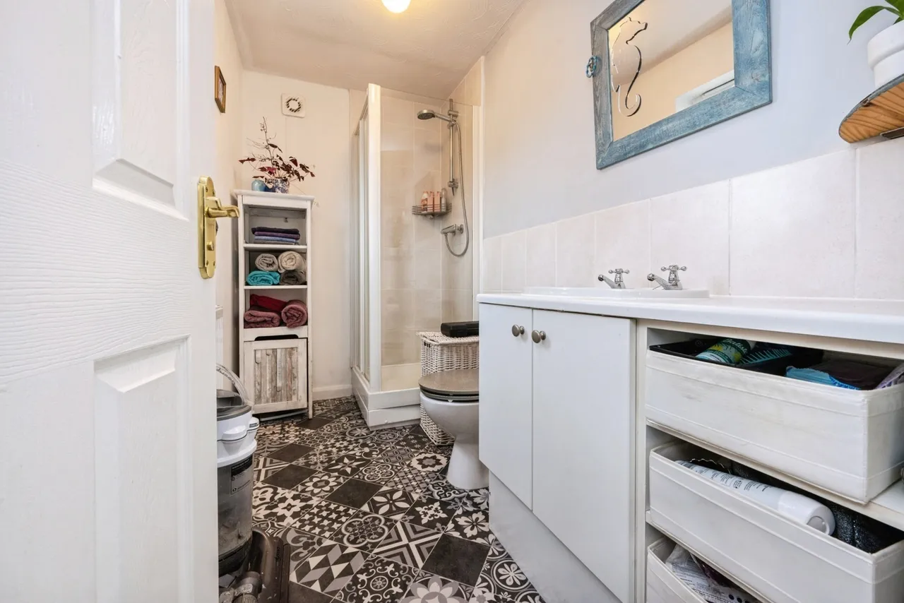 The Glebe, Clapham, Bedford, Bedfordshire, MK41, photo 13
