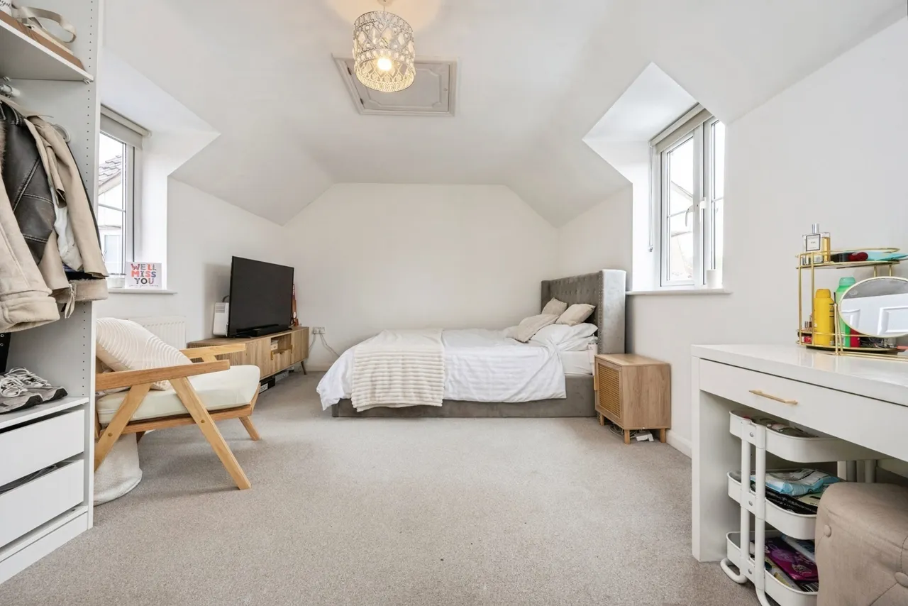 The Glebe, Clapham, Bedford, Bedfordshire, MK41, photo 11