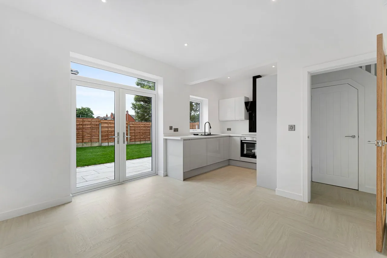 Spring Bank Avenue, Audenshaw, Manchester, M34 5WG, photo 6