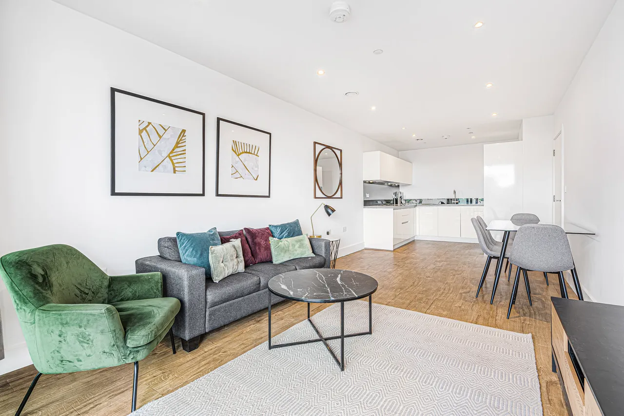 Fairfield Avenue, Staines-upon-Thames, TW18, photo 9