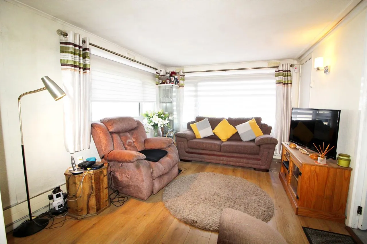 Barnet Road, Barnet EN5 3JQ, photo 2