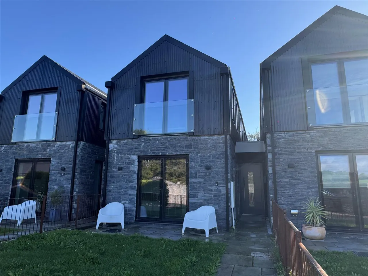 2 bed house to rent, Lovering Dry, Charlestown