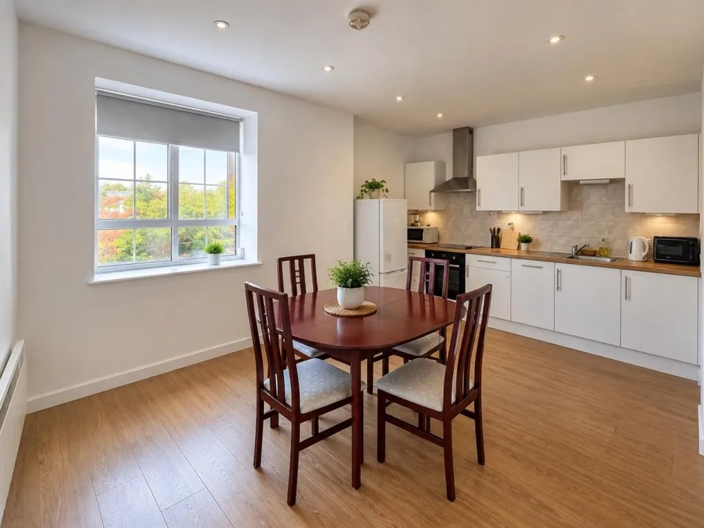 2 bed flat to rent, Church Road, Murston, ME10