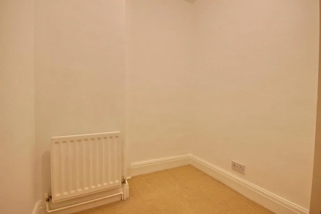 Wood Lane, Beverley, photo 6