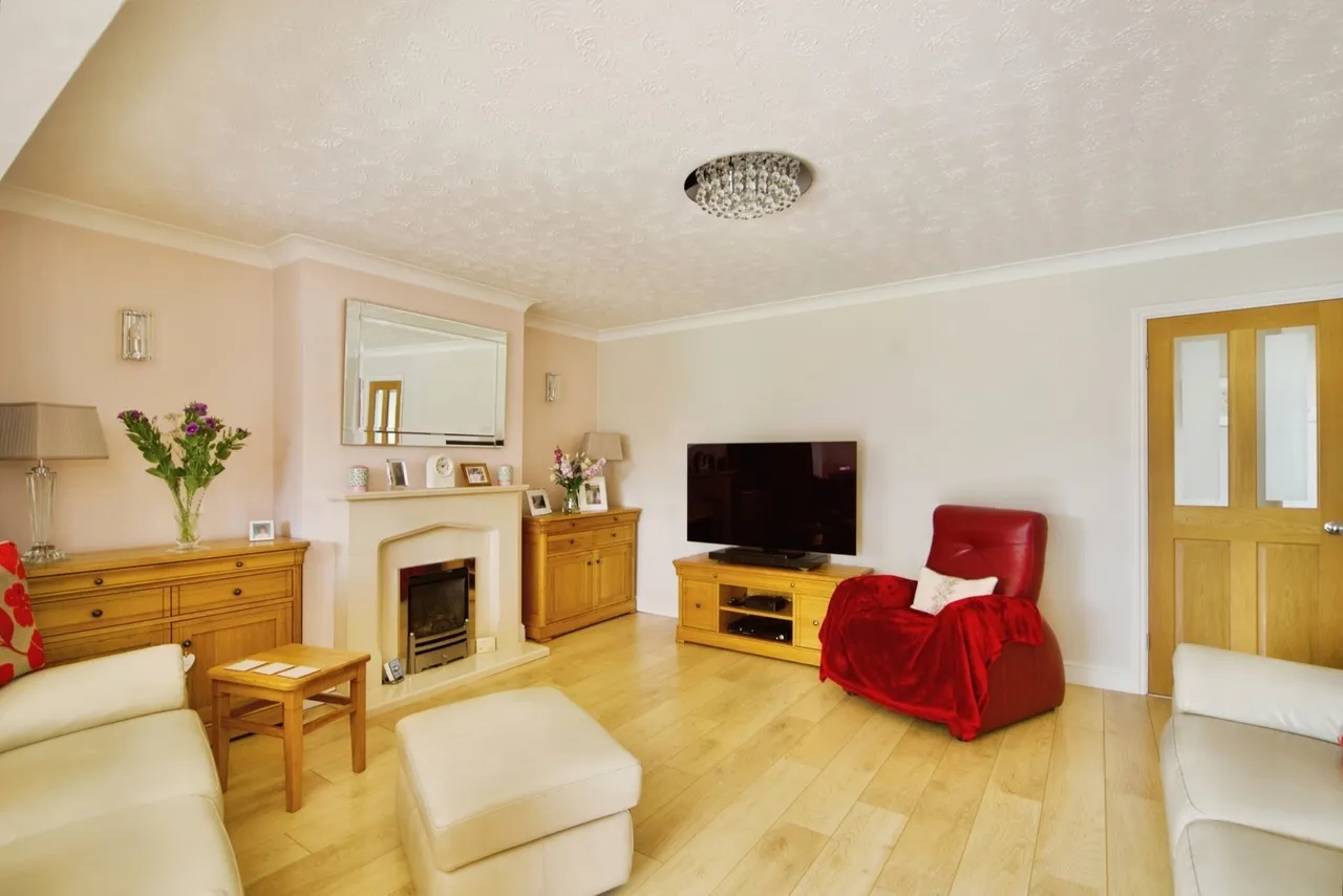Cromwell Avenue, Cheshunt, Waltham Cross, Hertfordshire, EN7, photo 11