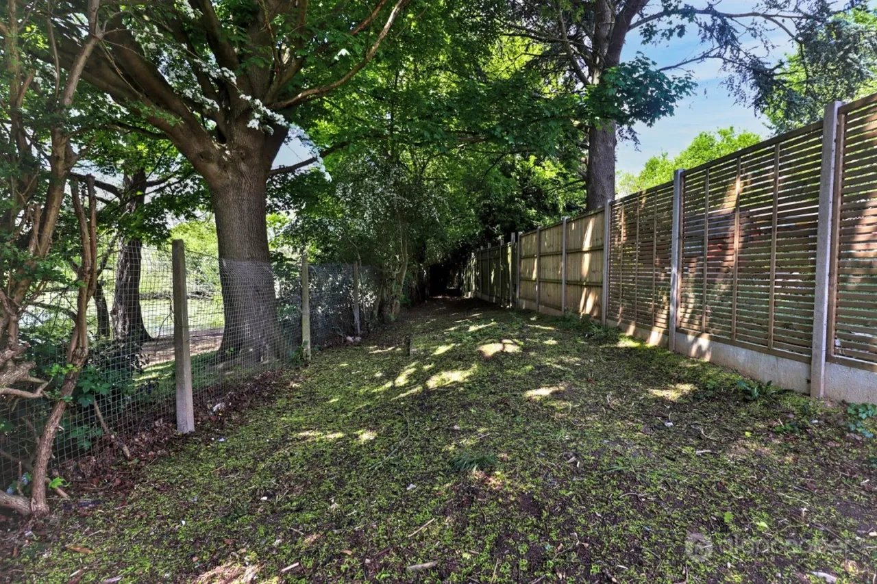 Camp Hill Drive, Nuneaton, CV10, photo 24
