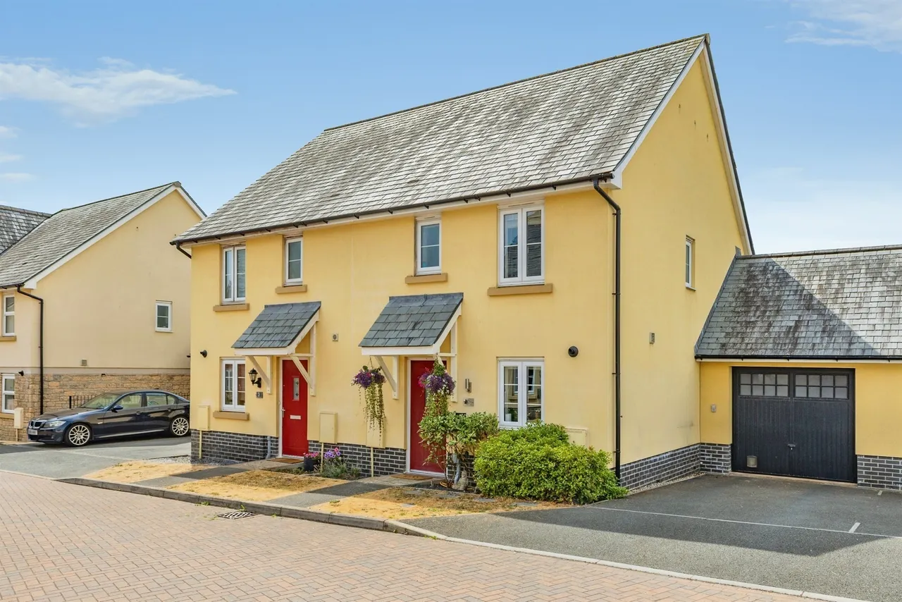 3 bed house for sale — Gould Place, Newton Abbot