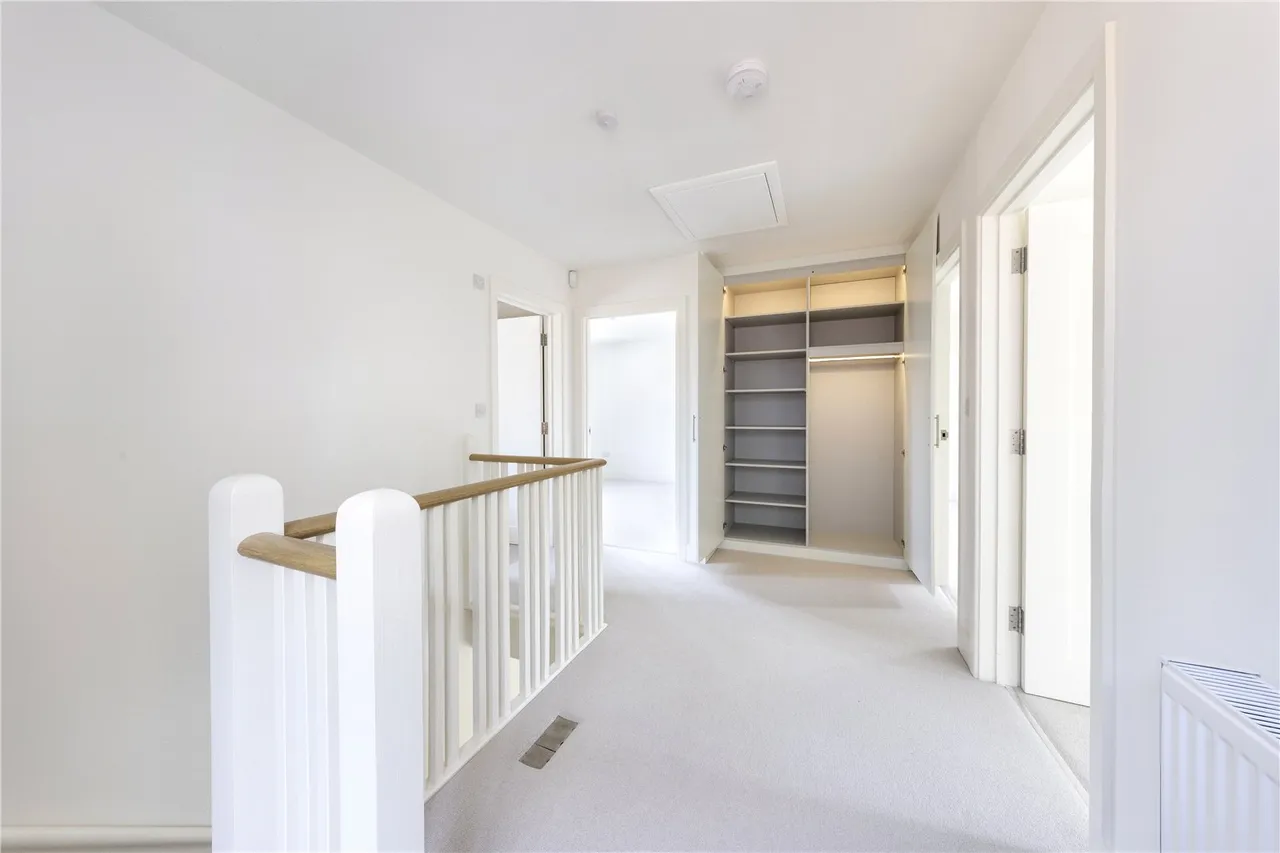 A beautifully proportioned new home with elegant finishes and a secluded west facing garden, photo 12