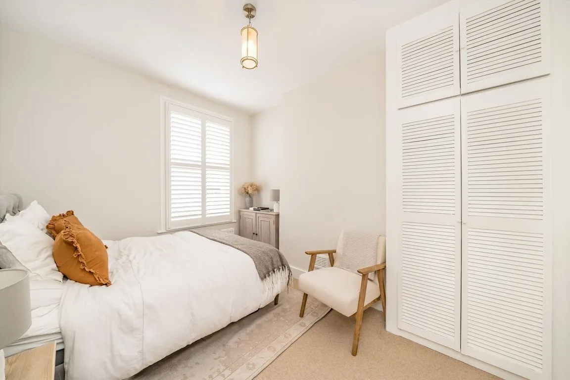 Laitwood Road, SW12, photo 9