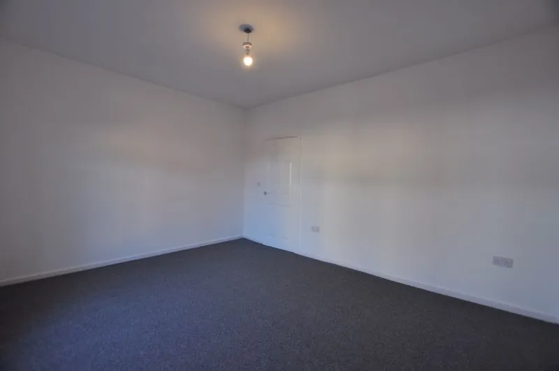 To LetPark Road, Adlington, photo 8