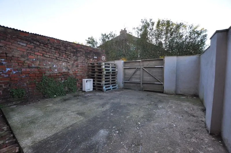To LetPark Road, Adlington, photo 13