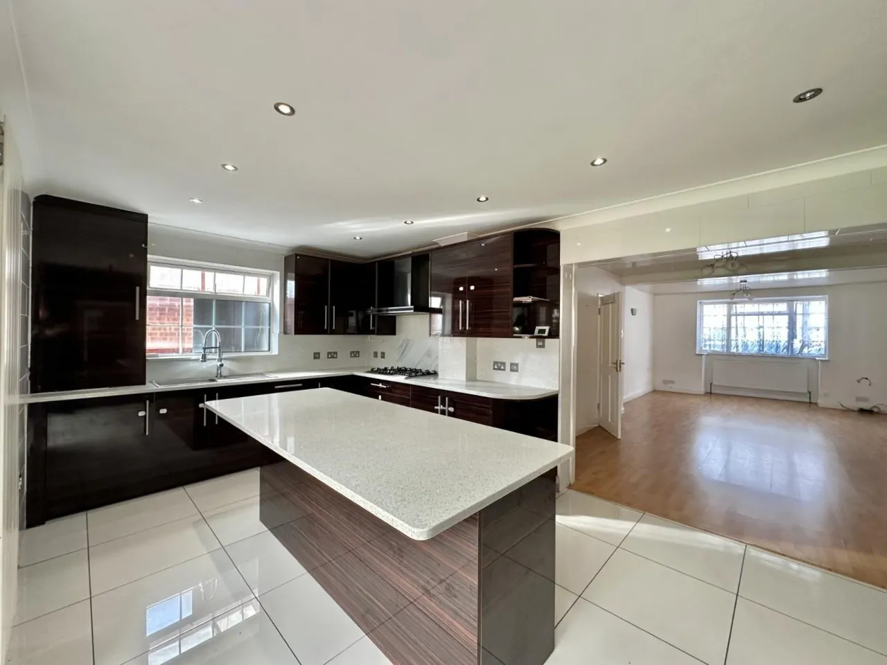 Berwick Avenue, Hayes, photo 4