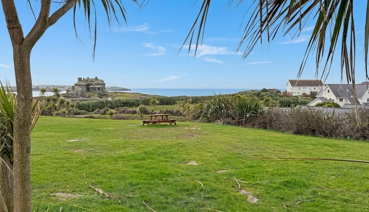 Lon Isallt, Trearddur Bay, photo 5