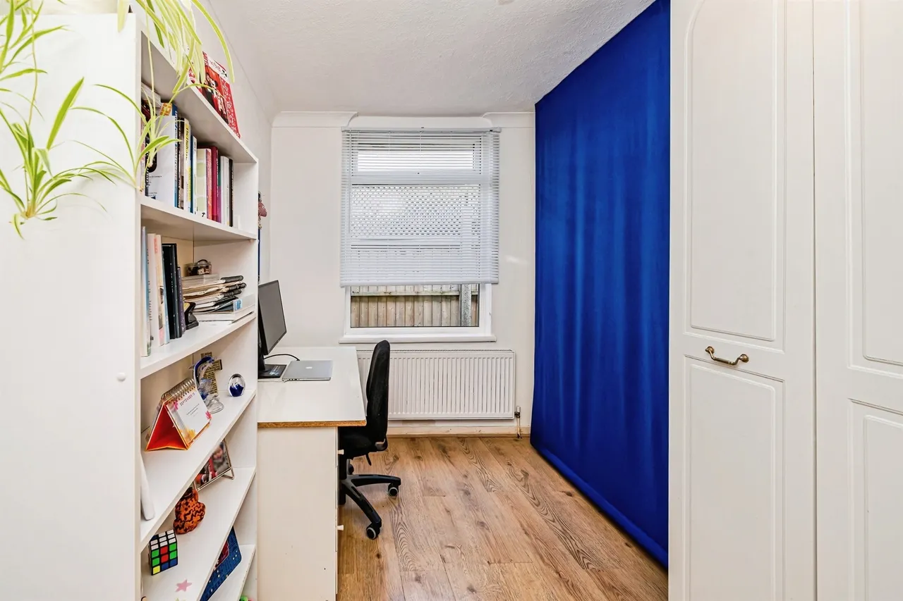 Mead Way, Slough, SL1, photo 7