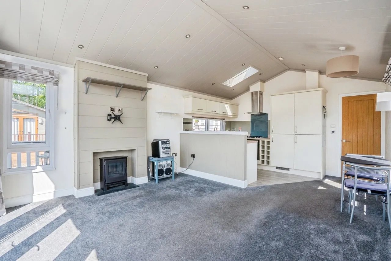 Southwick Road, North Boarhunt, PO17, photo 15