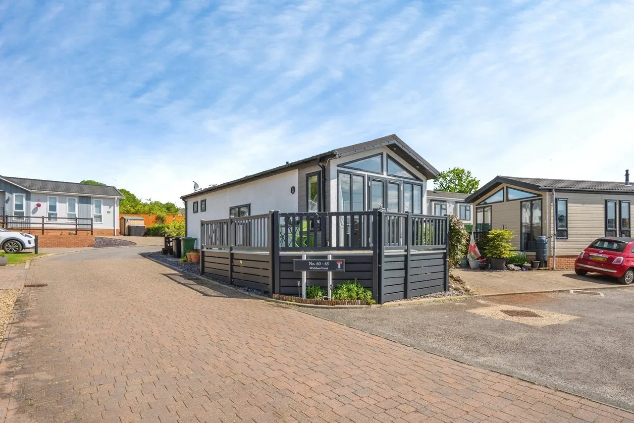 1 bed mobile home for sale, Southwick Road, North Boarhunt, PO17
