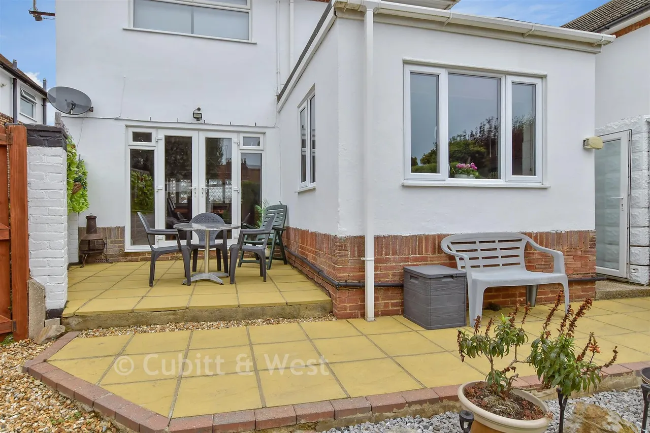 Angus Road, Goring-By-Sea, BN12, photo 21