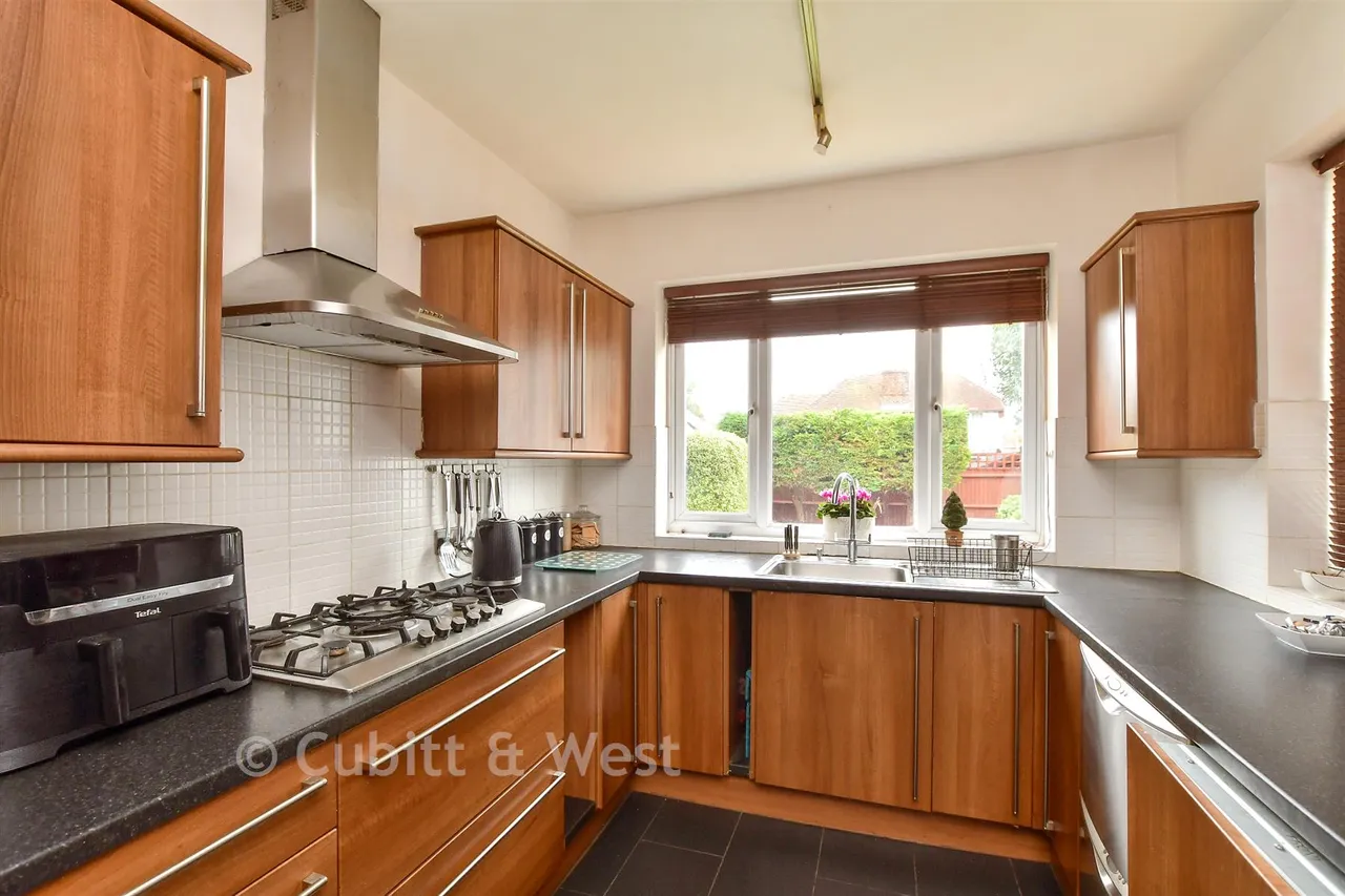 Angus Road, Goring-By-Sea, BN12, photo 7
