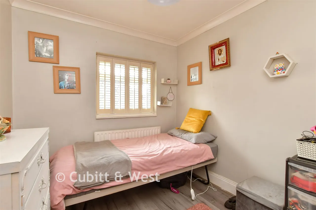 Angus Road, Goring-By-Sea, BN12, photo 17