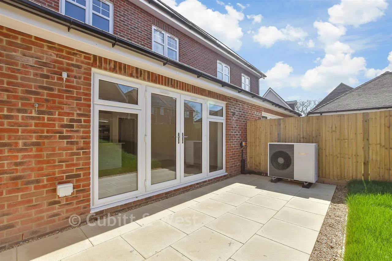 Nettle Drive, Temple Gate, RH15, photo 16