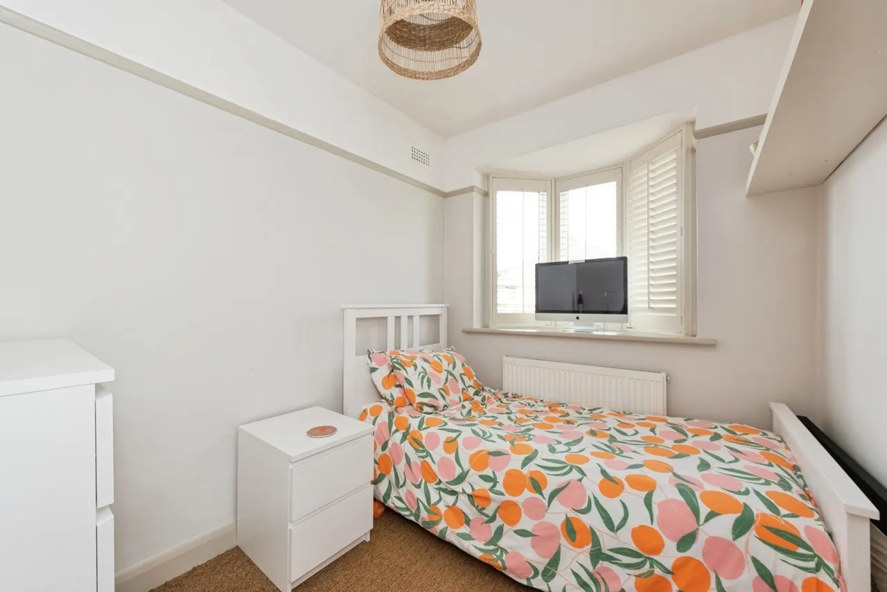Glebe Gardens, New Malden, KT3, photo 17