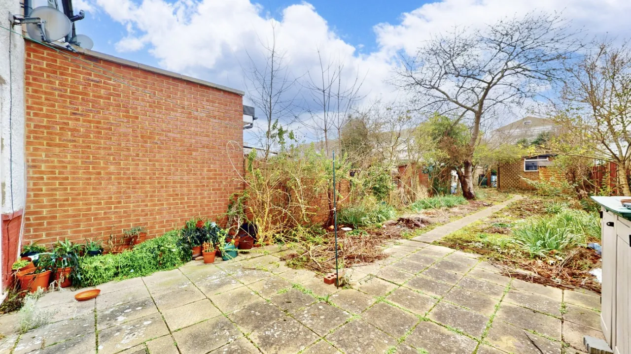 Kings Avenue, Greenford, UB6, photo 8