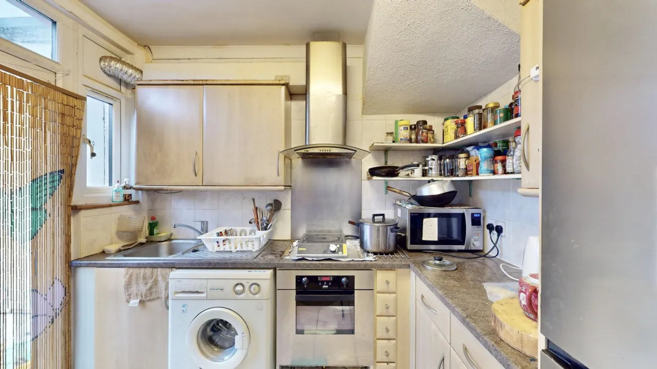 Kings Avenue, Greenford, UB6, photo 7