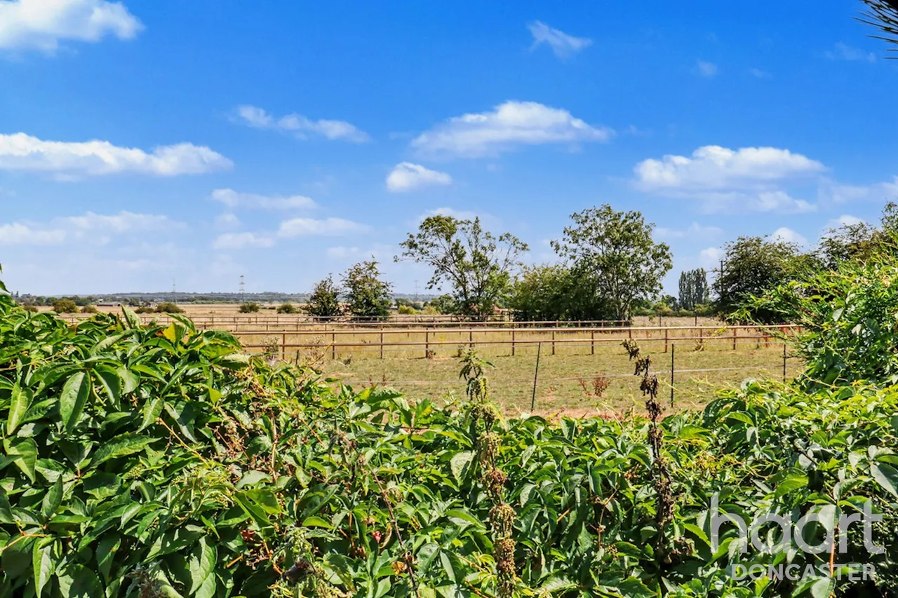 Stockwith Road, Walkeringham, DN10, photo 3