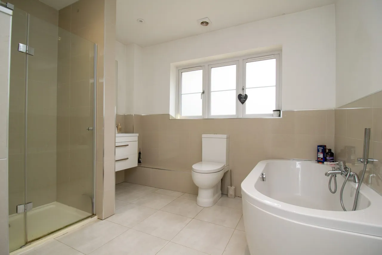 Elvetham Road, Fleet, GU51, photo 18