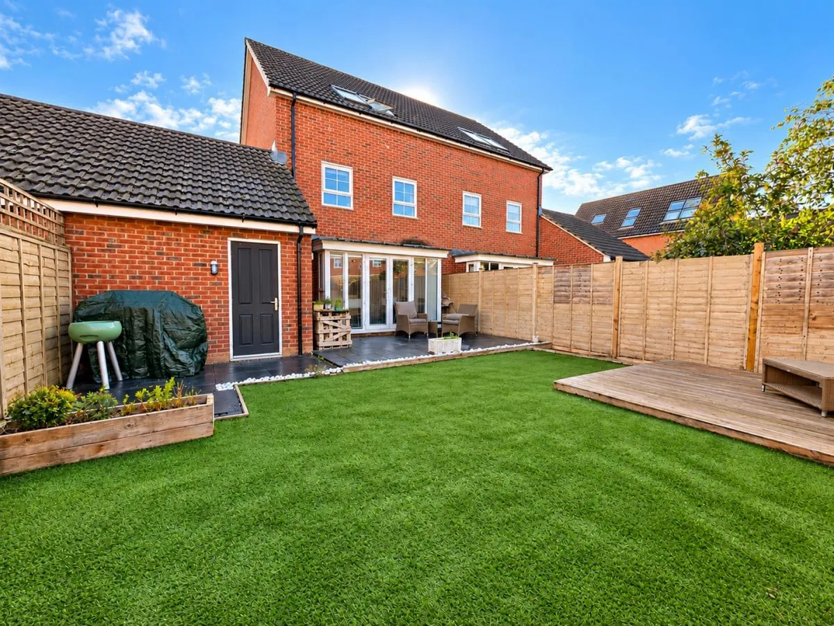 Buscombe Gardens, Hucclecote, GL3, photo 11