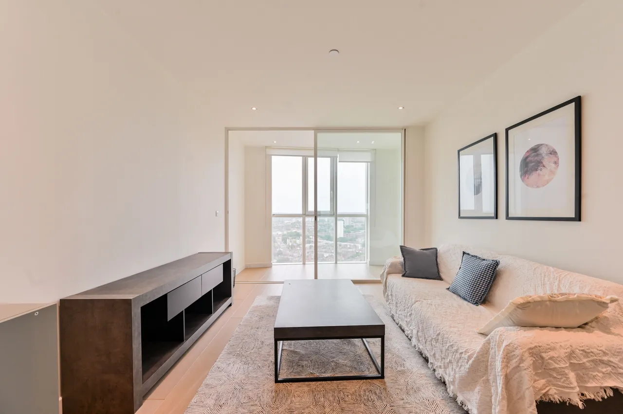 Apartment 2601, Sky Gardens, 155 Wandsworth Road, London, photo 4