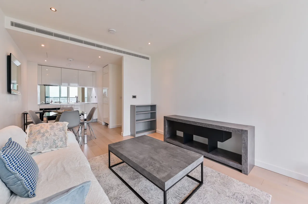 1 bed flat for sale — Apartment 2601, Sky Gardens, 155 Wandsworth Road, London