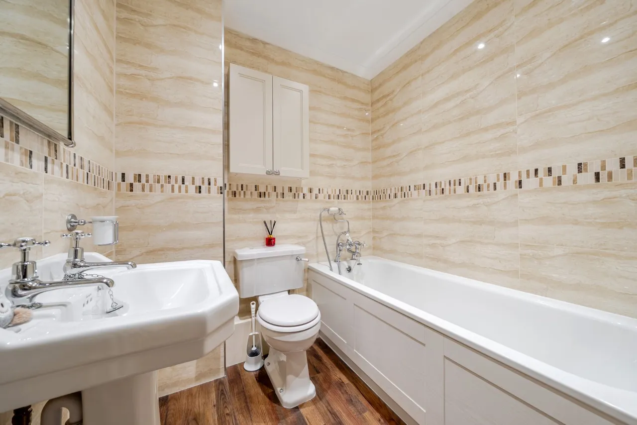 Kingston Road, Raynes Park, London, SW20, photo 8