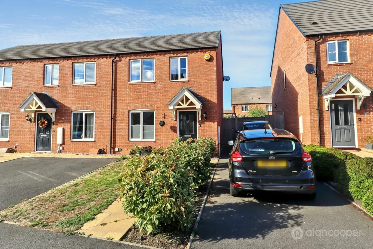 3 bed house for sale, Harvest Way, Weddington, CV10