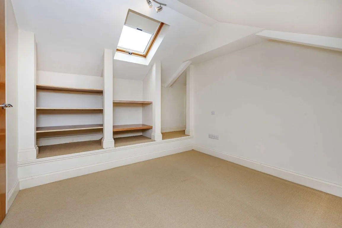 Ballater Road, SW2, photo 6