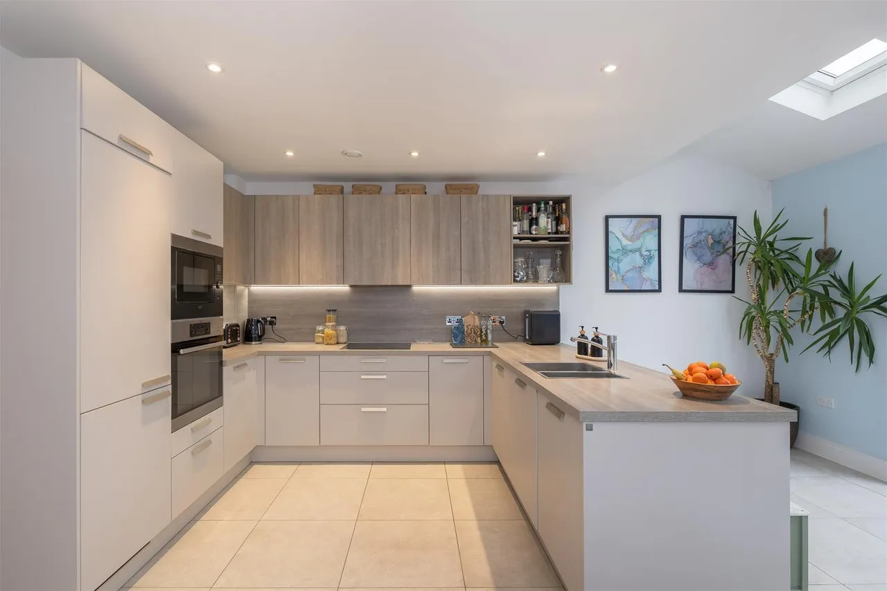 The Boulevard, Horsham, West Sussex RH12 1EP, photo 11