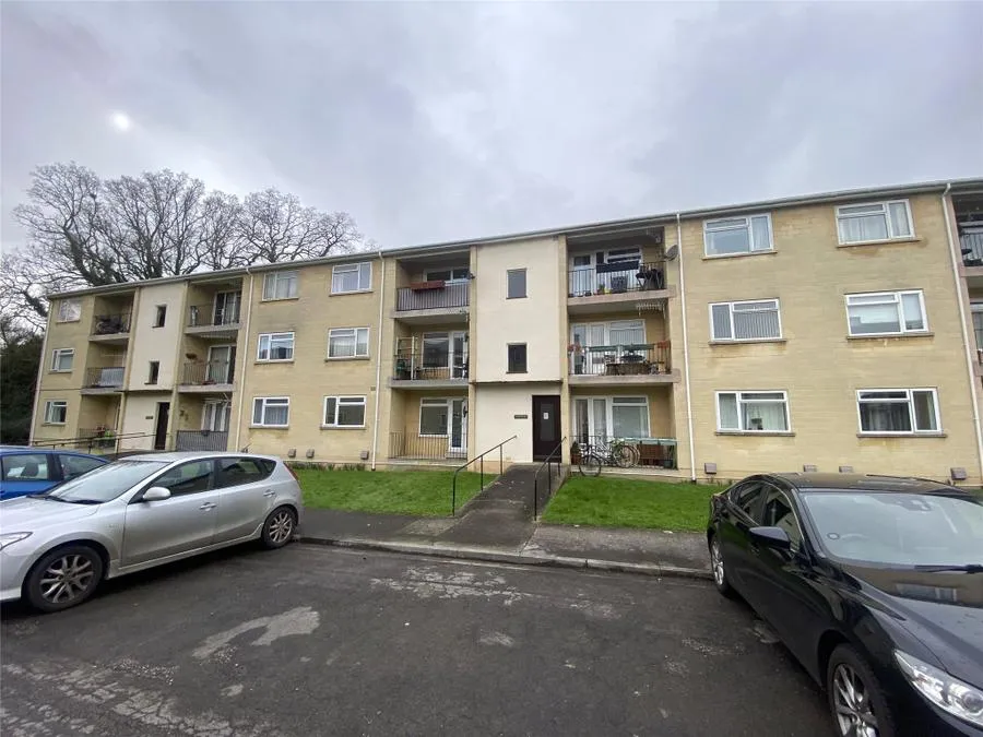 3 bed flat to rent, Jesse Hughes Court, Bath, BA1