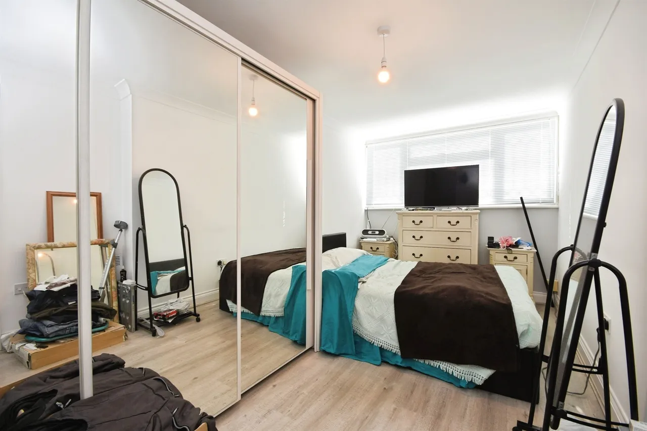 Southwark Path, Basildon, SS14, photo 5