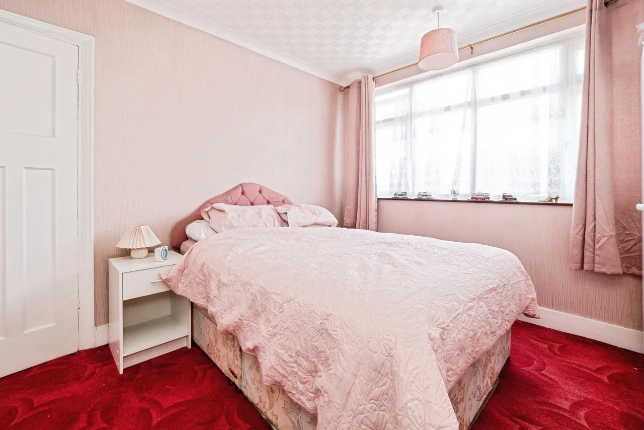 Winstead Gardens, Dagenham, Essex, RM10, photo 6