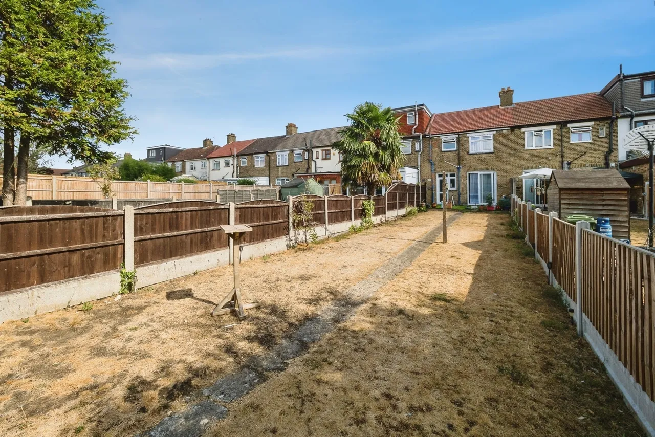 Winstead Gardens, Dagenham, Essex, RM10, photo 9